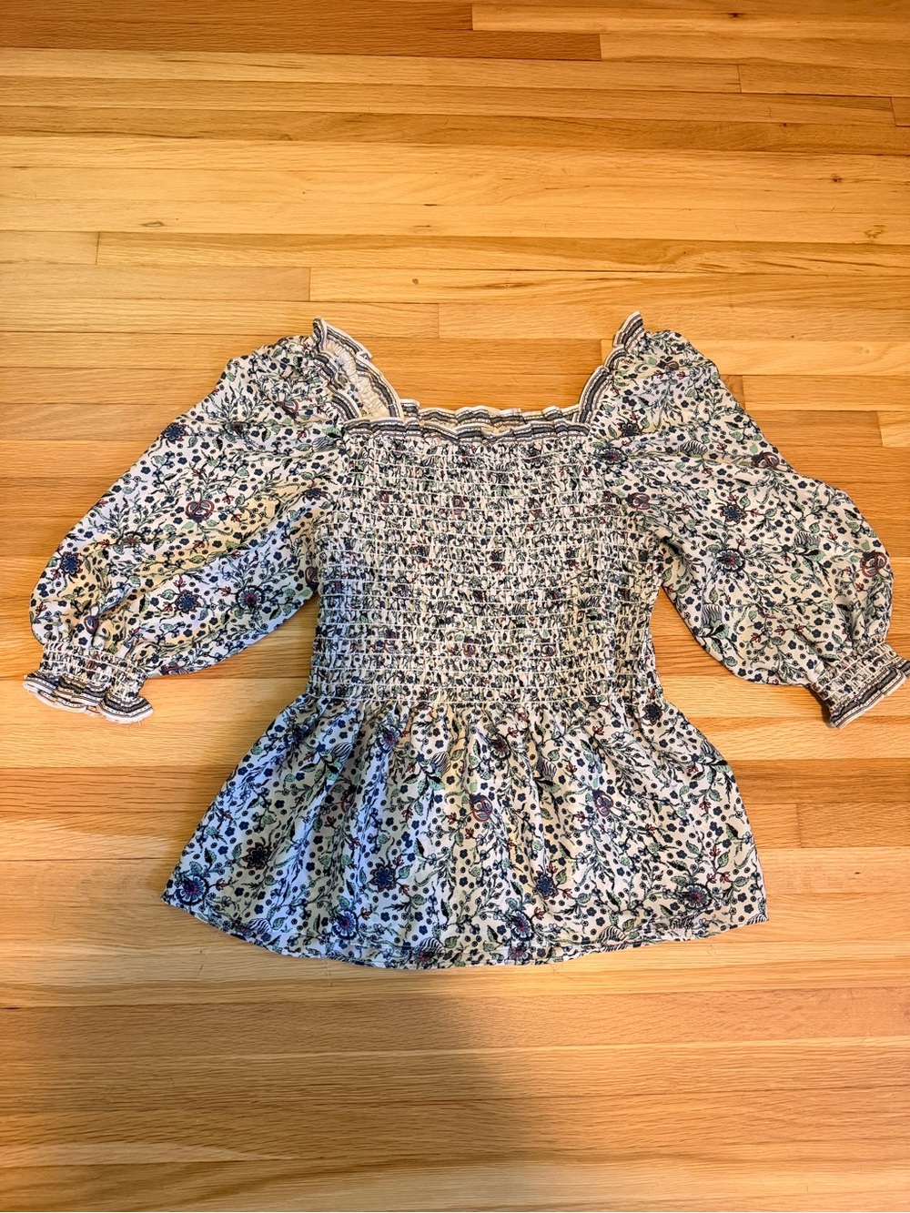 Max Studio White Smocked Floral Puff Sleeve Blouse